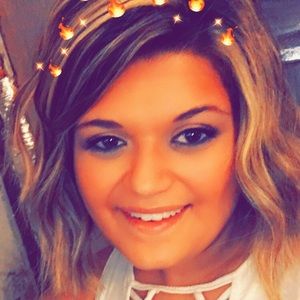 Meet your Posher, Janay